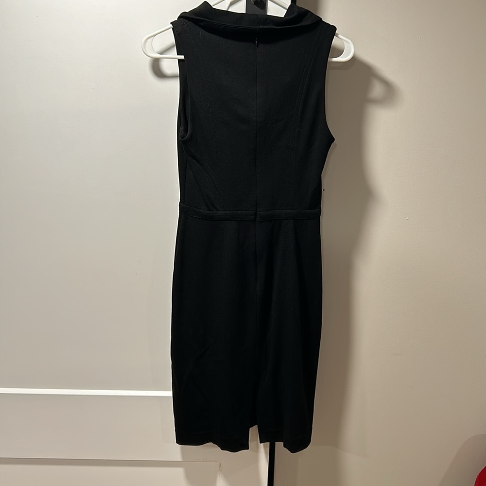 White House Black Market black sleeveless dress size 0 zips up the back - Picture 3 of 5